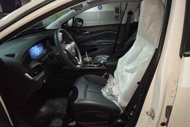 Used Buick Velite 6 2024 450km Range Commuter Version Left Front Seat