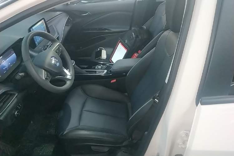 Used Buick Velite 6 2024 430km Comfort Edition Left Front Seat