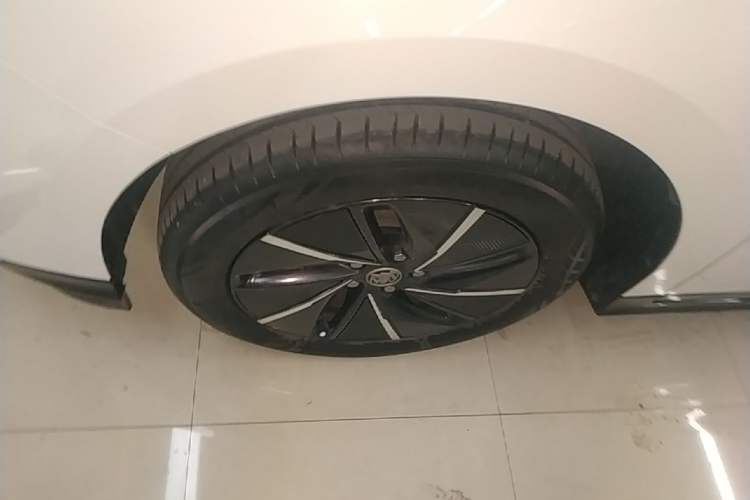 Used Buick Velite 6 2024 430km Comfort Edition Left Front Wheel Hub