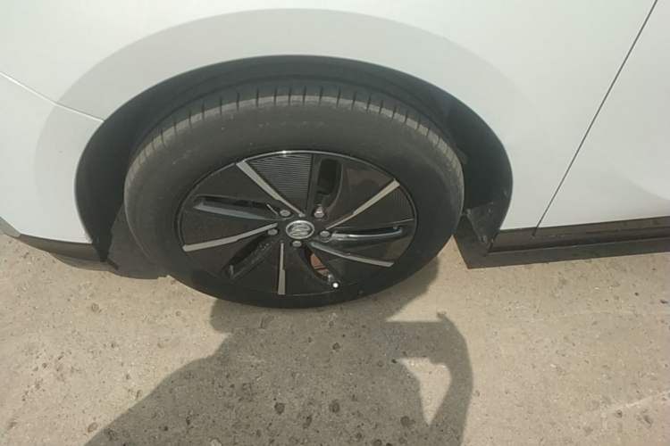 Used Buick Velite 6 2024 430km Comfort Edition Left Front Wheel Hub
