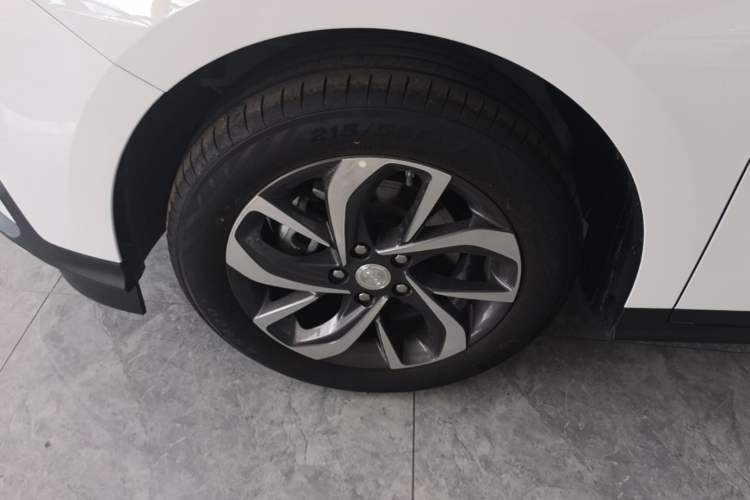 Used Buick Velite 6 2024 450km Enjoyment Plus Version Left Front Wheel Hub