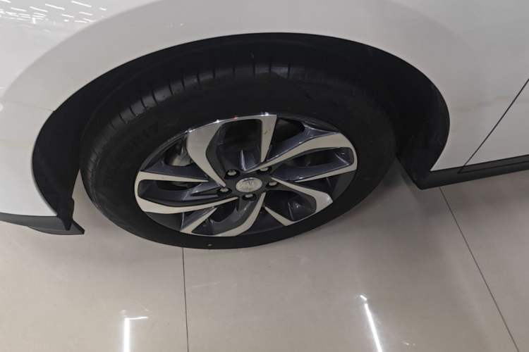 Used Buick Velite 6 2024 450km Enjoyment Plus Version Left Front Wheel Hub