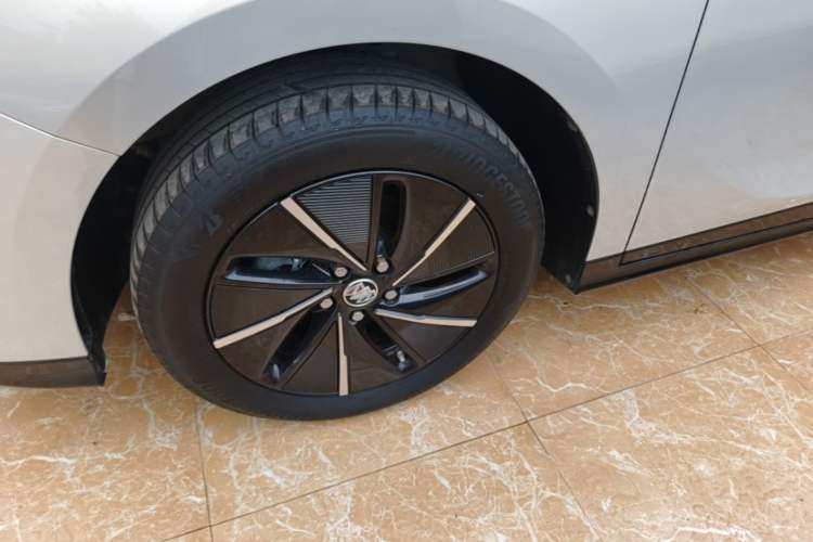 Used Buick Velite 6 2024 430km Enjoyment Version Left Front Wheel Hub
