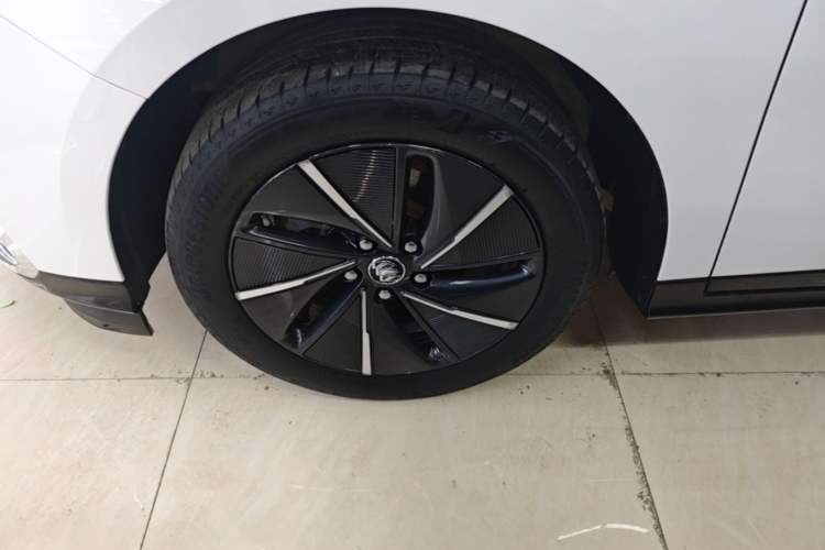 Used Buick Velite 6 2024 430km Enjoyment Version Left Front Wheel Hub