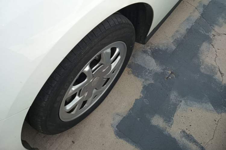 Used Buick Velite 6 2024 450km Range Commuter Version Left Front Wheel Hub