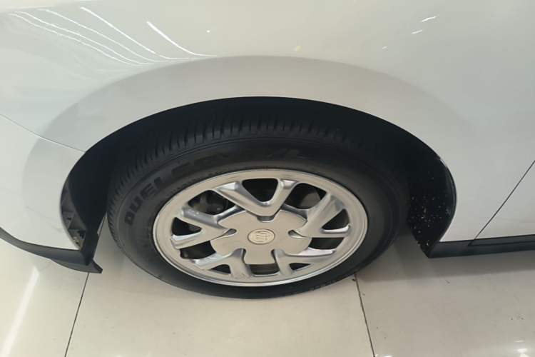 Used Buick Velite 6 2024 450km Range Commuter Version Left Front Wheel Hub