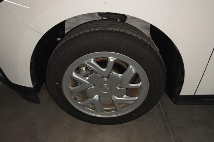 Used Buick Velite 6 2024 450km Range Commuter Version Left Front Wheel Hub
