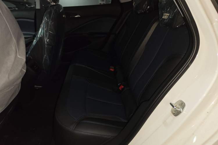 Used Buick Velite 6 2024 450km Range Commuter Version Left Rear Seat