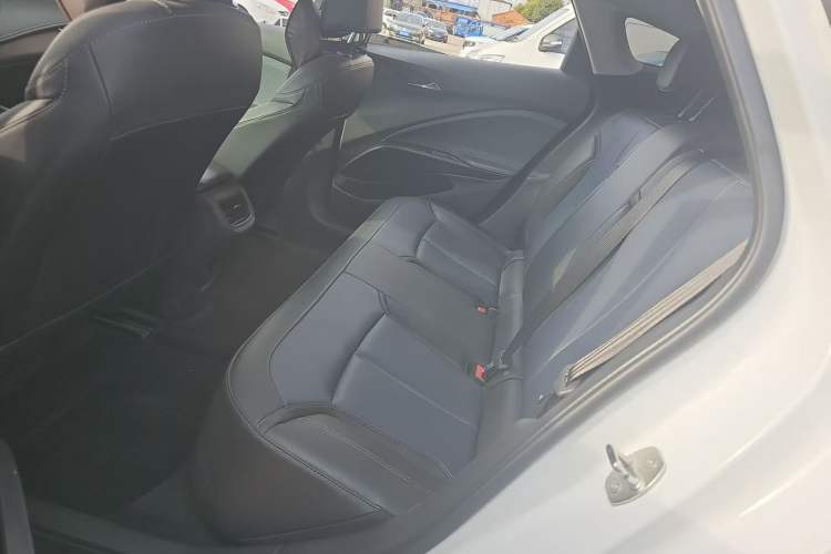 Used Buick Velite 6 2024 450km Range Commuter Version Left Rear Seat