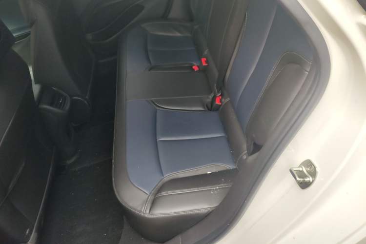 Used Buick Velite 6 2024 450km Range Commuter Version Left Rear Seat