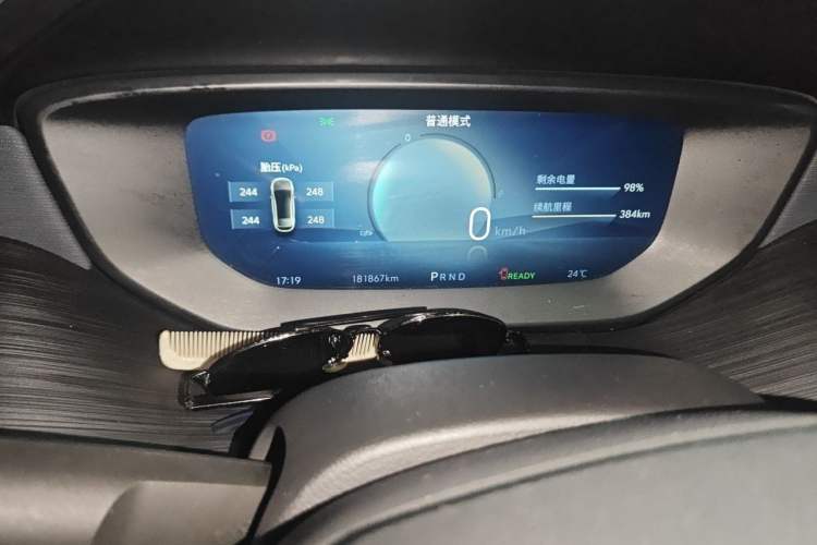 Used Buick Velite 6 2024 450km Range Commuter Version Odometer Close Up