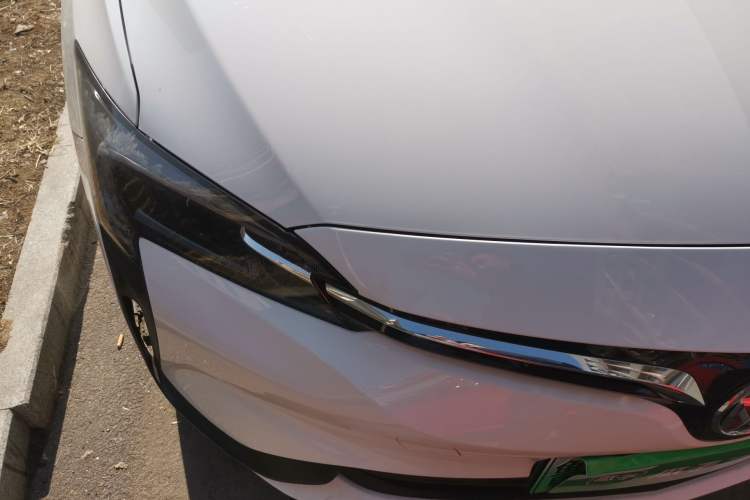 Used Buick Velite 6 2024 450km Range Commuter Version Right Front Headlight