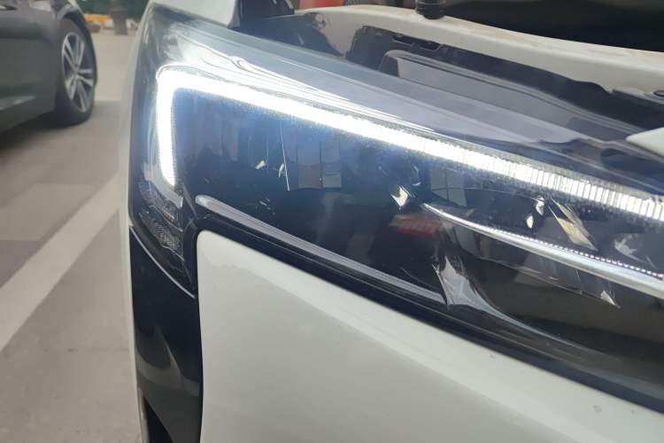 Used Buick Velite 6 2024 430km Comfort Edition Right Front Headlight