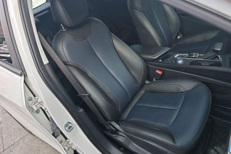 Used Buick Velite 6 2024 430km Comfort Edition Right Front Seat