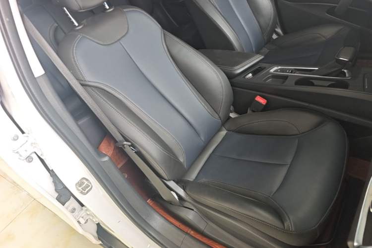 Used Buick Velite 6 2024 430km Comfort Edition Right Front Seat
