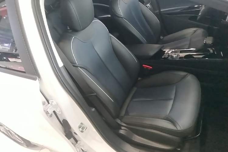 Used Buick Velite 6 2024 430km Comfort Edition Right Front Seat