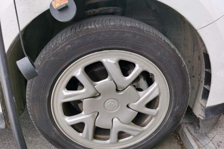 Used Buick Velite 6 2024 450km Range Commuter Version Right Front Wheel Hub