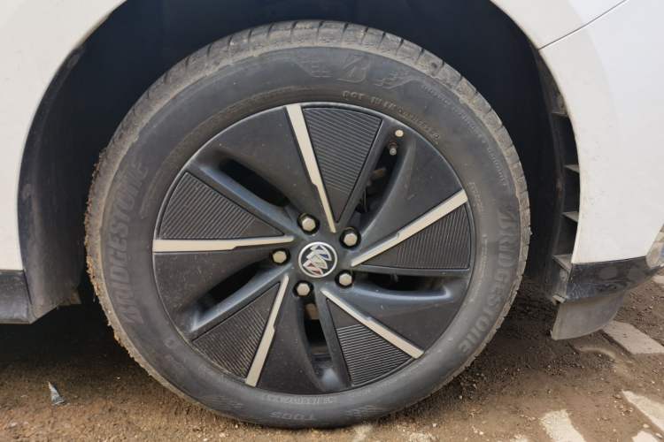 Used Buick Velite 6 2024 430km Comfort Edition Right Front Wheel Hub