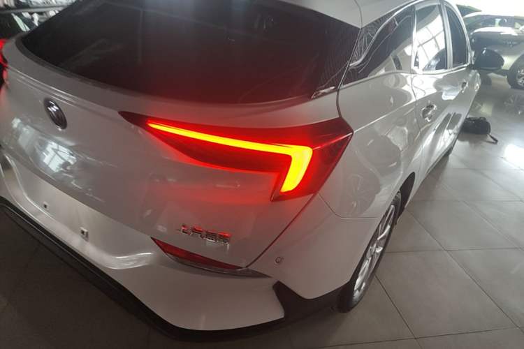 Used Buick Velite 6 2024 450km Range Commuter Version Right Rear Taillight