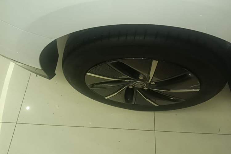 Used Buick Velite 6 2024 430km Comfort Edition Right Rear Wheel Hub