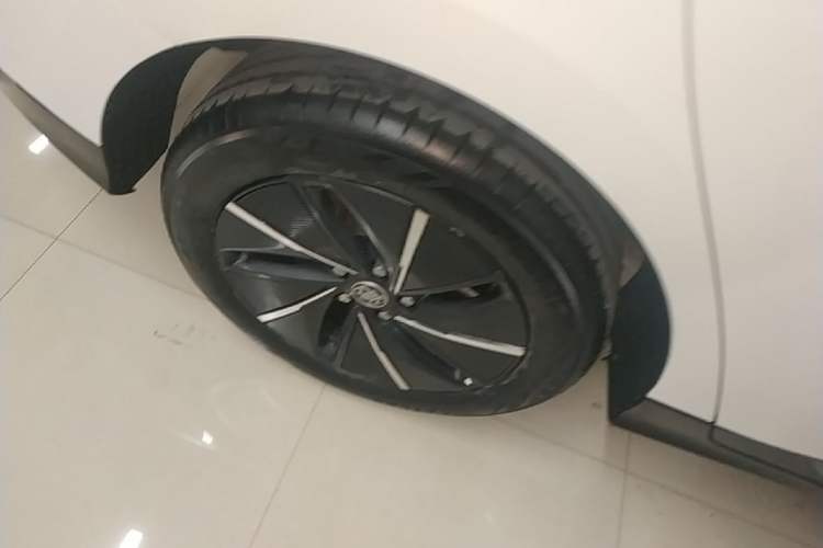 Used Buick Velite 6 2024 430km Comfort Edition Right Rear Wheel Hub