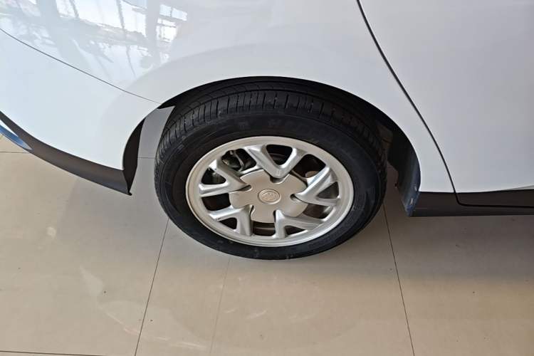 Used Buick Velite 6 2024 450km Range Commuter Version Right Rear Wheel Hub