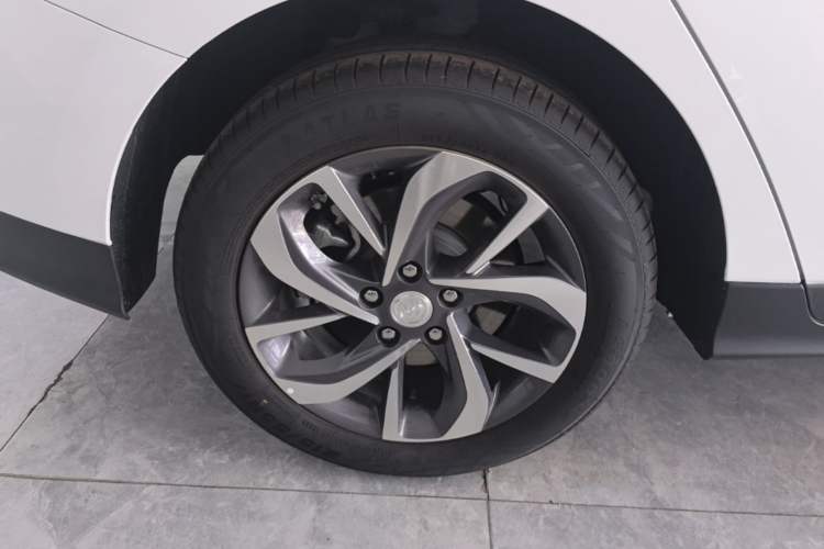 Used Buick Velite 6 2024 450km Enjoyment Plus Version Right Rear Wheel Hub