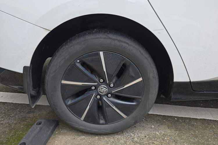 Used Buick Velite 6 2024 430km Comfort Edition Right Rear Wheel Hub