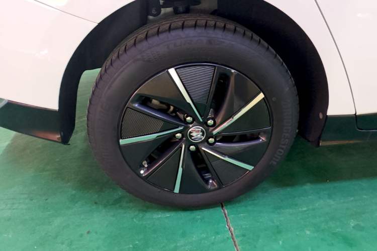 Used Buick Velite 6 2024 430km Enjoyment Version Right Rear Wheel Hub
