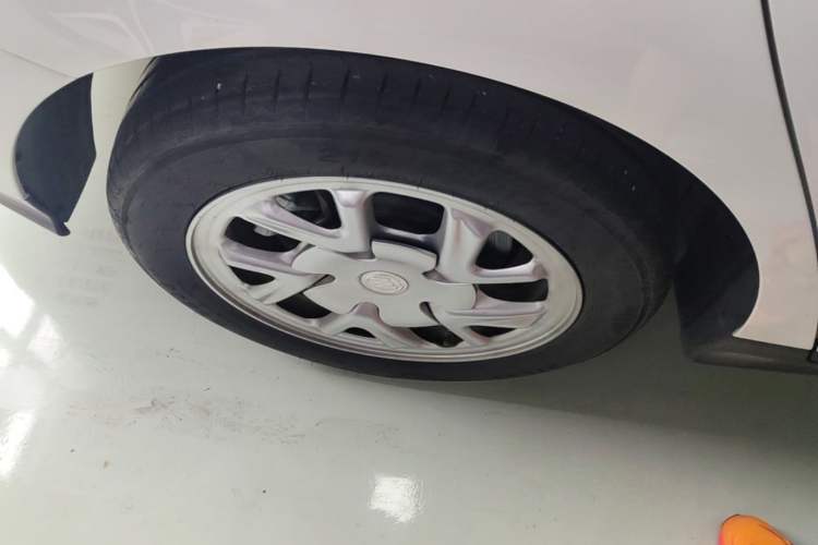 Used Buick Velite 6 2024 450km Range Commuter Version Right Rear Wheel Hub