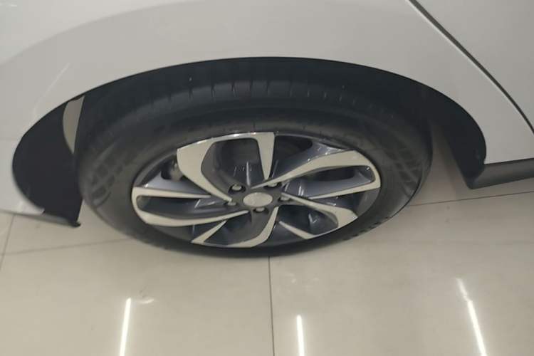 Used Buick Velite 6 2024 450km Enjoyment Plus Version Right Rear Wheel Hub
