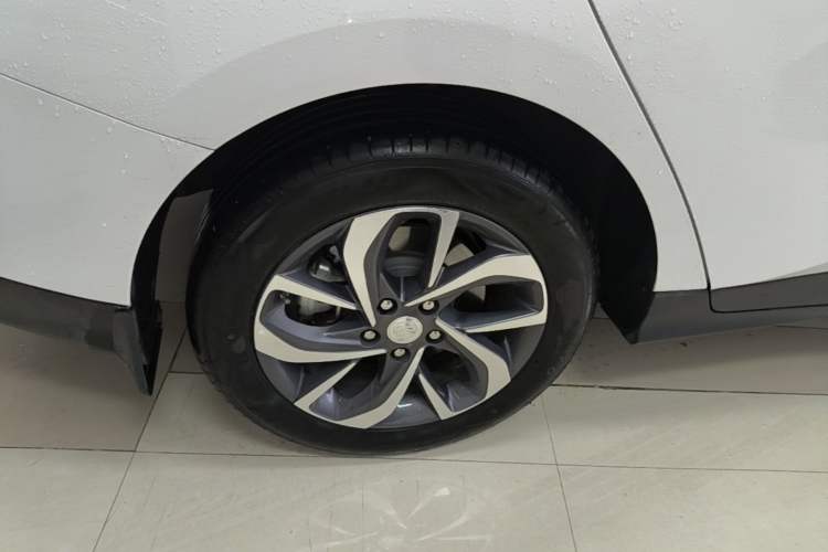 Used Buick Velite 6 2024 450km Enjoyment Plus Version Right Rear Wheel Hub