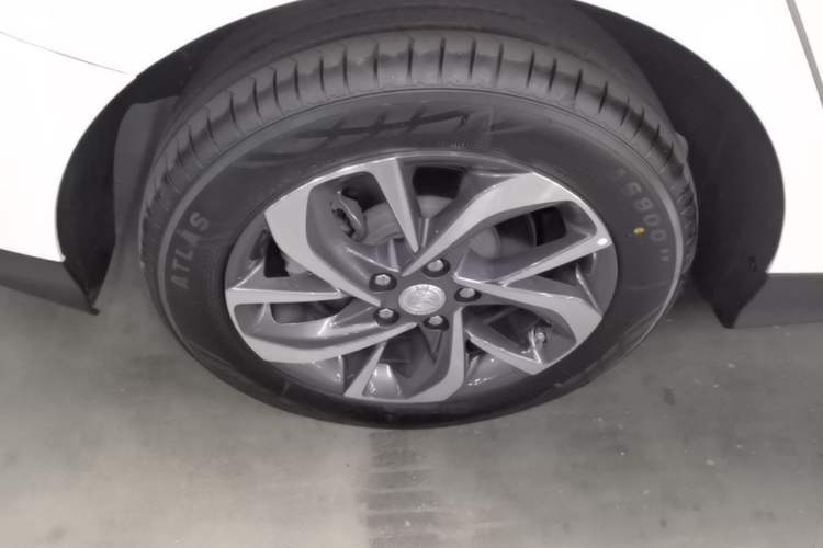 Used Buick Velite 6 2024 450km Enjoyment Plus Version Right Rear Wheel Hub