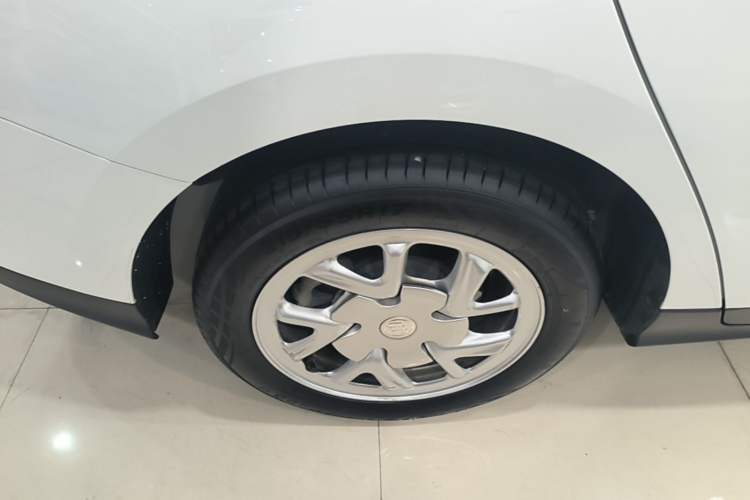 Used Buick Velite 6 2024 450km Range Commuter Version Right Rear Wheel Hub