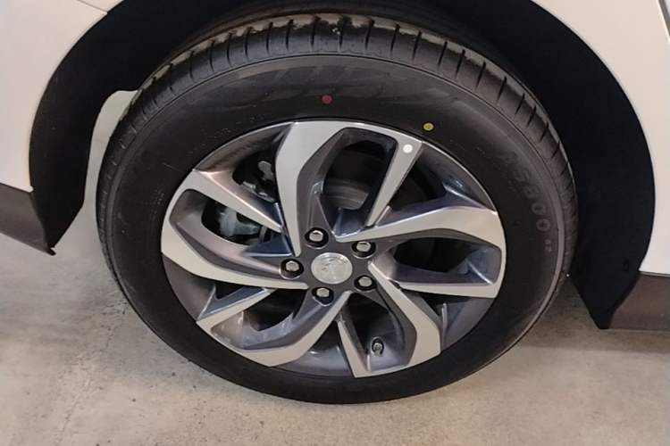 Used Buick Velite 6 2024 450km Enjoyment Plus Version Right Rear Wheel Hub