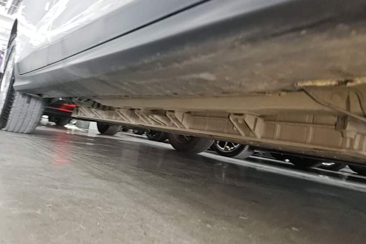 Used Buick Velite 6 2024 450km Range Commuter Version Right Side Sill