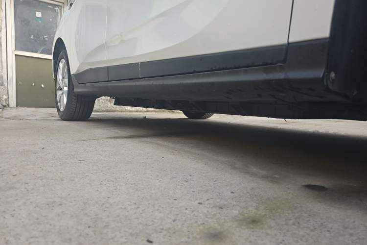 Used Buick Velite 6 2024 450km Range Commuter Version Right Side Sill