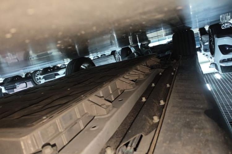 Used Buick Velite 6 2024 450km Range Commuter Version Right Side Sill