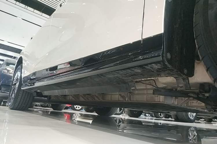 Used Buick Velite 6 2024 430km Comfort Edition Right Side Sill
