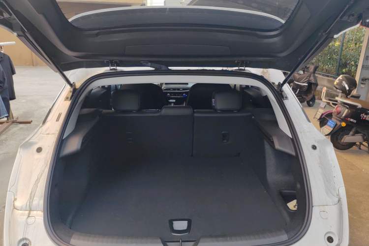 Used Buick Velite 6 2024 450km Range Commuter Version Trunk