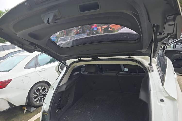 Used Buick Velite 6 2024 430km Comfort Edition Trunk