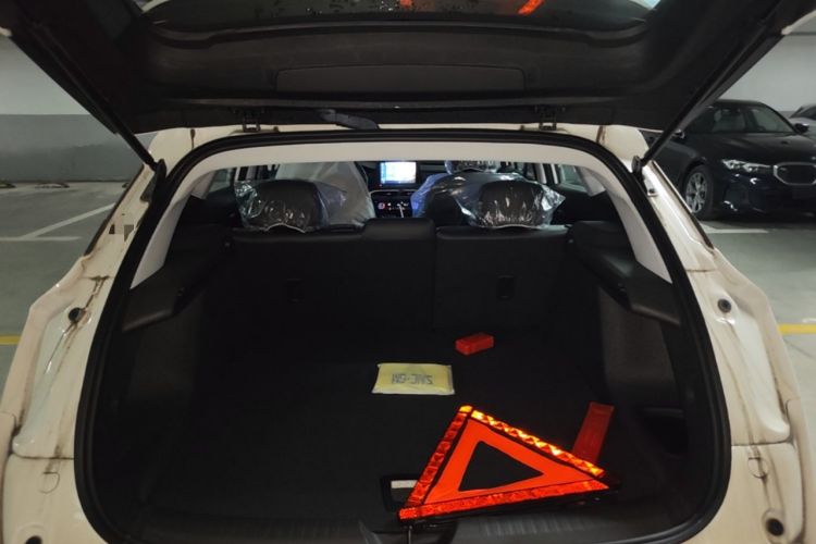 Used Buick Velite 6 2024 450km Range Commuter Version Trunk