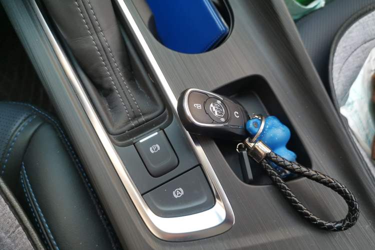 Used Buick Velite 6 2024 450km Range Commuter Version Vehicle Key