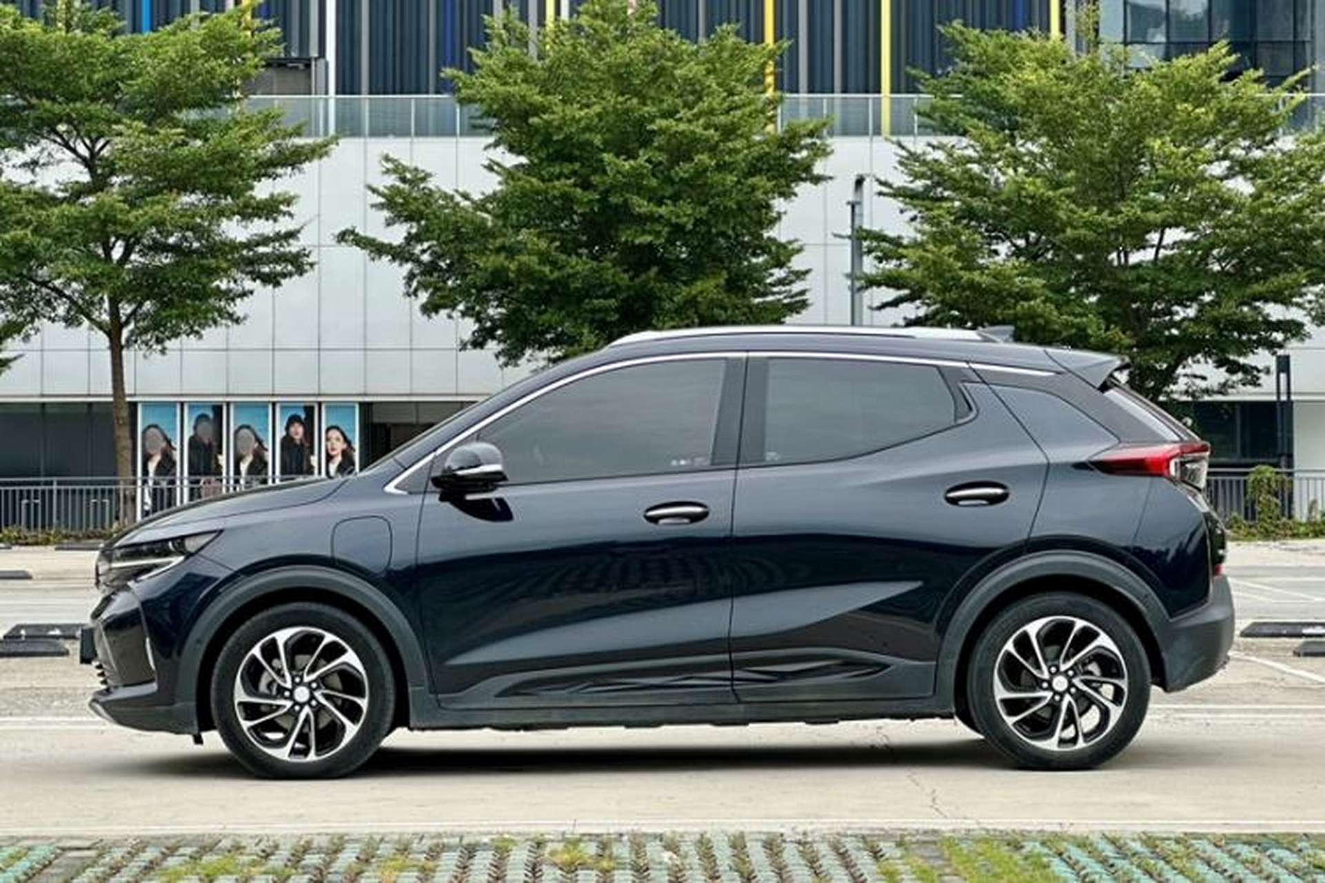Used Buick Velite 7 2020 652E Connected Smart Car Exterior 2