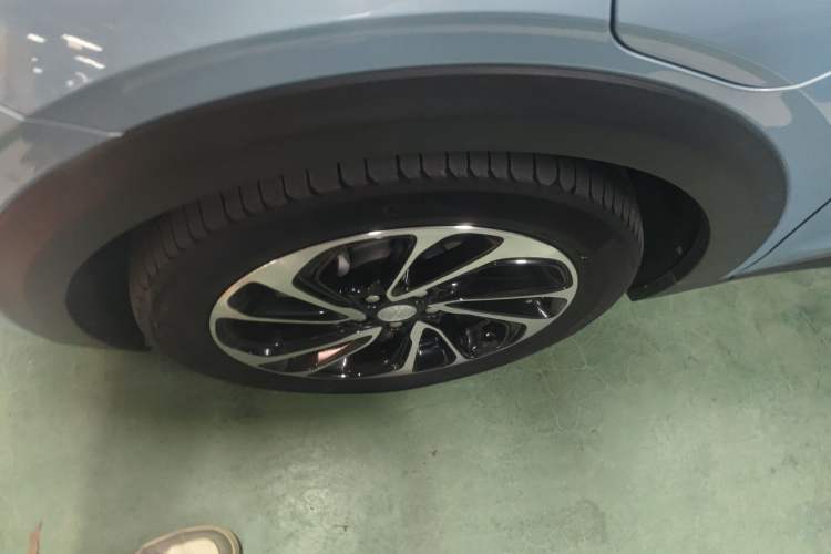 Used Buick Velite 7 2020 652E Connected Smart Edition Exterior 4