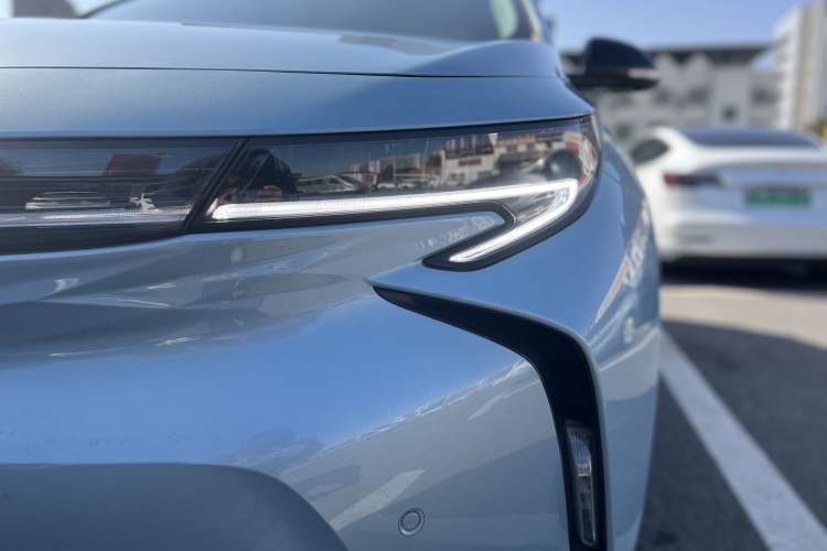 Used Buick Velite 7 2020 652E Connected Smart Car Exterior 6