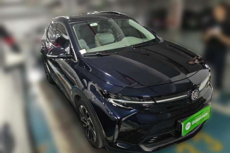 Used Buick Velite 7 2020 652E Connected Smart Car Front Right 45 Deg