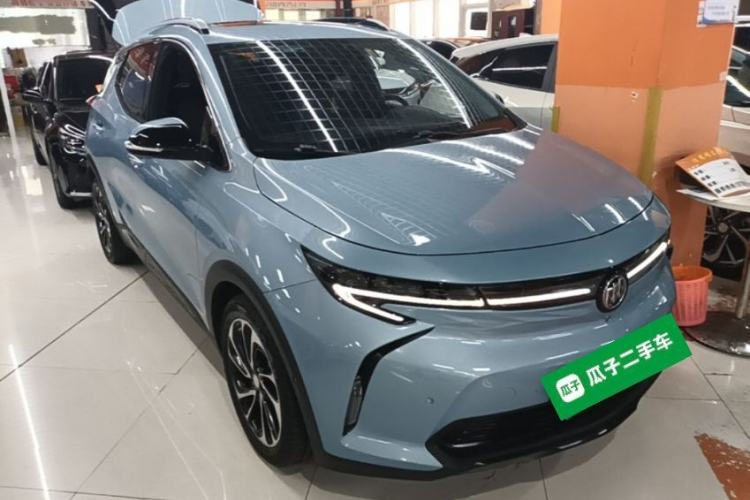 Used Buick Velite 7 2020 652E Connected Smart Car Front Right 45 Deg
