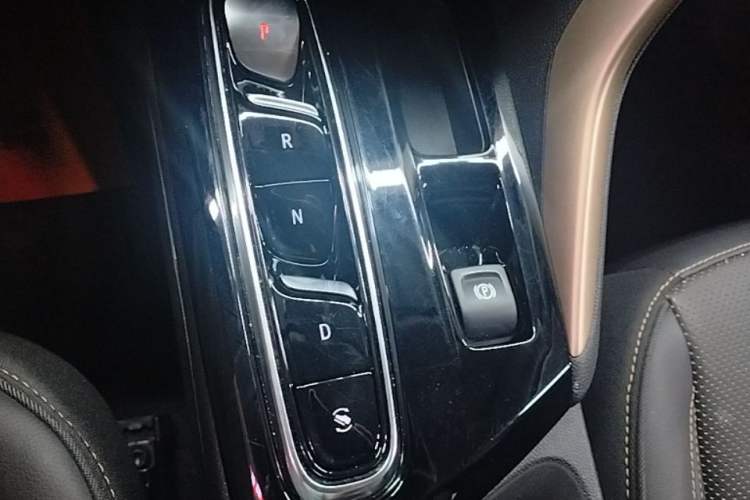 Used Buick Velite 7 2020 652E Connected Smart Edition Gear Lever