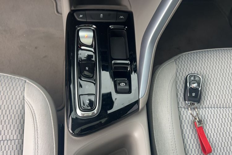 Used Buick Velite 7 2020 652E Connected Smart Edition Gear Lever